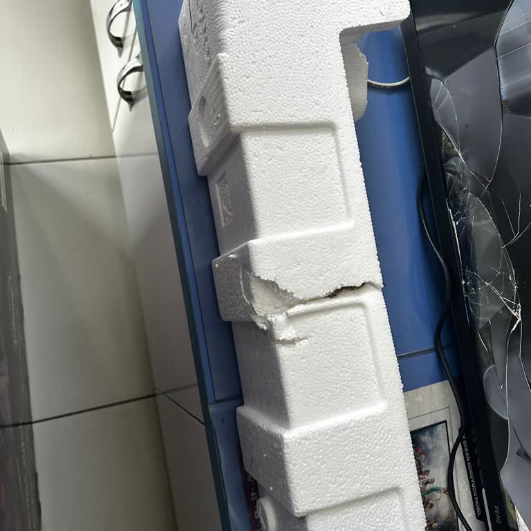 Hasarlı Kutuda Teslim Edilen Televizyonun Değişimi Talebi