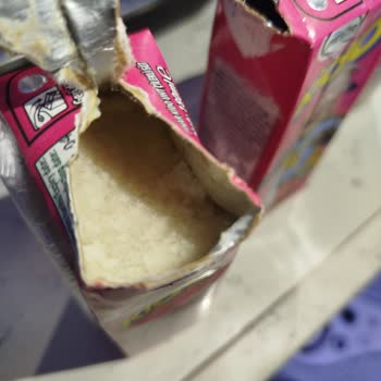 Taze Süt Diye Aldık Bozuk Çıktı Çocuğumun Sağlığından Endişe Ettim