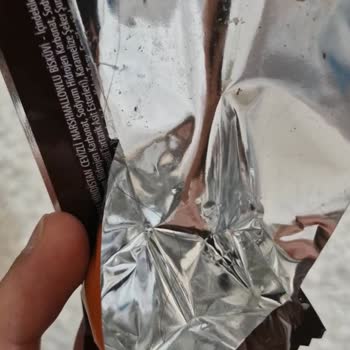 Çikolatalı Üründe Hijyen Sorunu: Üründen Kıl Çıktı