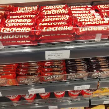 Yol Üstü Marketinde Fahiş Fiyat Şoku: Tüketici Mecburiyeti Suistimal Ediliyor