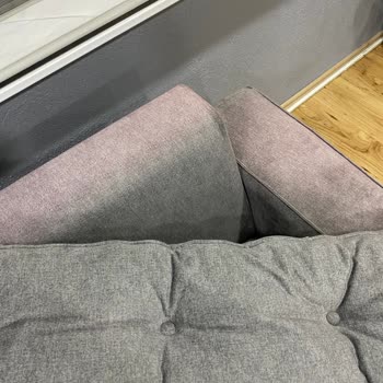 Koltuk Takımında Kısa Sürede Çökme Ve Renk Solması Nedeniyle Mağduriyet Yaşadım