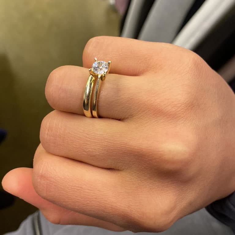 Altınbaş Mücevherat Satın Aldığım Tek Taş Yüzükte Renk Atması Ve İade Sözünün Tutulmaması