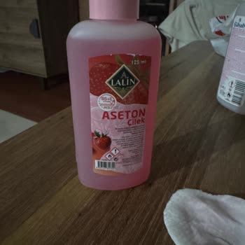 Aseton Temel İşlevini Yerine Getirmiyor: Ojeyi Çıkarmıyor