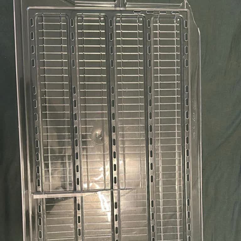 Kırık Gelen Rafın Değişimi İçin Bir Aydır Cevap Bekliyorum