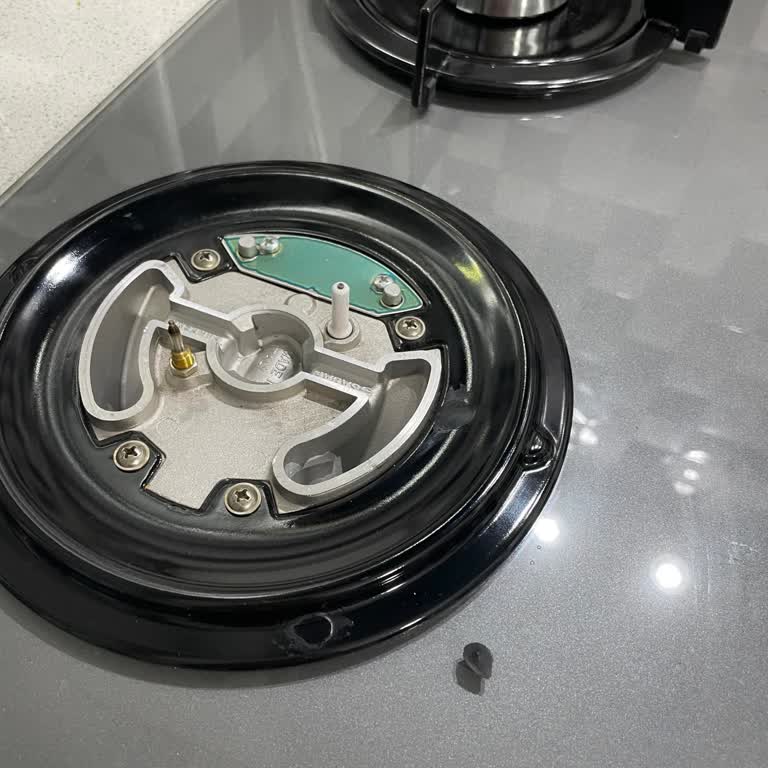 Teşhir Ve Hatalı Ürün Satışı, İlgisiz Mağaza Çalışanlarıyla Zorlu Çözüm Süreci