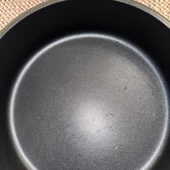 Kısa Sürede Deforme Olan Tencere Seti İçin Değişim Talebi