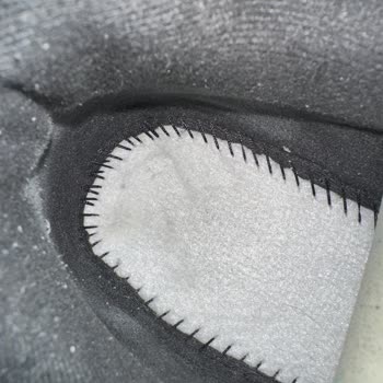 Kısa Sürede Deforme Olan Ayakkabı İçin İlgisiz Mağaza Yaklaşımı