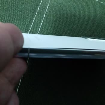 Samsung Telefon S22'de Pil Şişmesi Nedeniyle Kullanım Ve Güvenlik Sorunu!