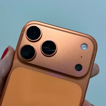 İphone 17 Pro Max Kasasında Pembeleşme Kronik Sorunu Garanti Dışı Bırakıldı