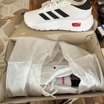 Yanlış Ürün, Geciken İade: Adidas’tan Mağduriyetimin Giderilmesini Talep Ediyorum