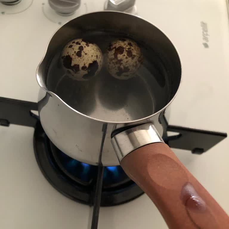 Güres 12’li Bıldırcın Yumurtalarında Sürekli Bozuk Ürün Sorunu Ve İade Talebi