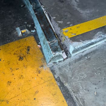 IKEA Bayrampaşa Otoparkında Güvenlik Zafiyeti Nedeniyle Araç Zarar Gördü