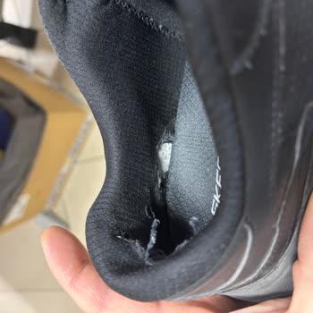 Kısa Sürede Deforme Olan Skechers Ayakkabı Ve Yetersiz Müşteri Hizmeti