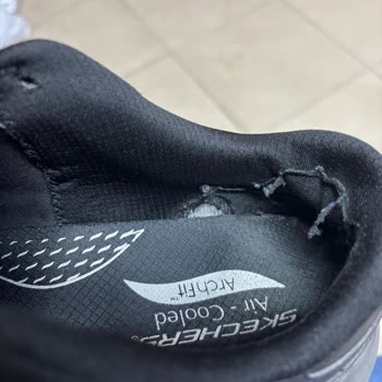 Kısa Sürede Deforme Olan Skechers Ayakkabı Ve Yetersiz Müşteri Hizmeti