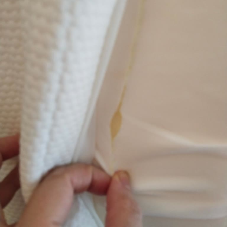 Sıfır Diye Aldığım Yatak Kirli Ve Yırtık Çıktı Değişim Süreci De Gecikiyor