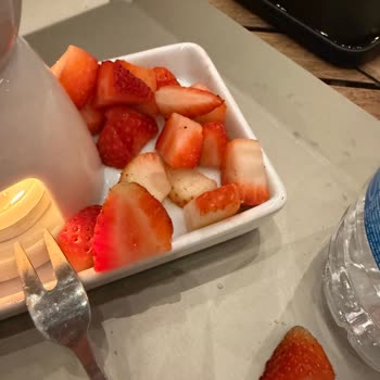 Kahve Dünyası'nda Bayat Çilekli Fondü Ve İlgisiz Personel Hayal Kırıklığı