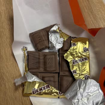 Son Kullanma Tarihi Geçmemiş Ülker Bitter Çikolata Bozuk Çıktı, Güvenim Sarsıldı