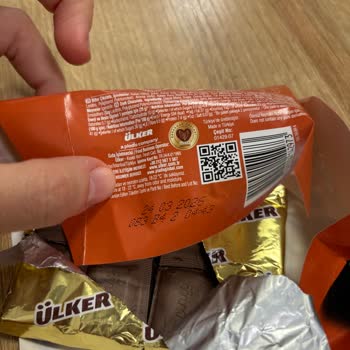 Son Kullanma Tarihi Geçmemiş Ülker Bitter Çikolata Bozuk Çıktı, Güvenim Sarsıldı