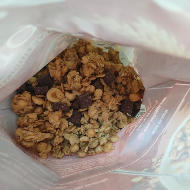 Son Kullanma Tarihi Geçmemiş Granolanın Bozuk Çıkması Nedeniyle Hayal Kırıklığı Ve Sağlık Endişesi