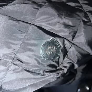Moncler Montun Armasında Erken Renk Solması Hayal Kırıklığı Yarattı