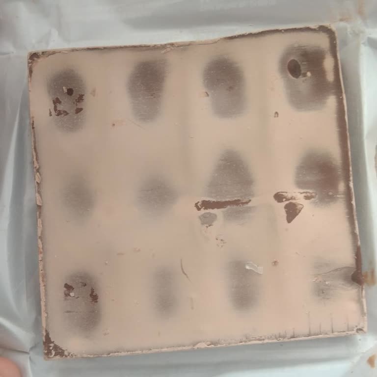 Tarihi Geçmemiş Caramio Çikolatada Beyazlama Ve Güven Sorunu