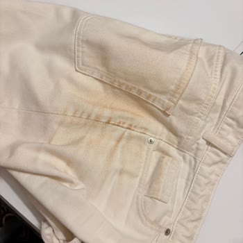 Parfois, pantalones manchados y proceso de devolución complicado