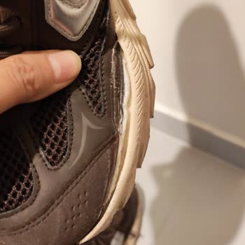 Bir Ayda Yanları Açılan Ayakkabıma Çözüm Bulamıyorum