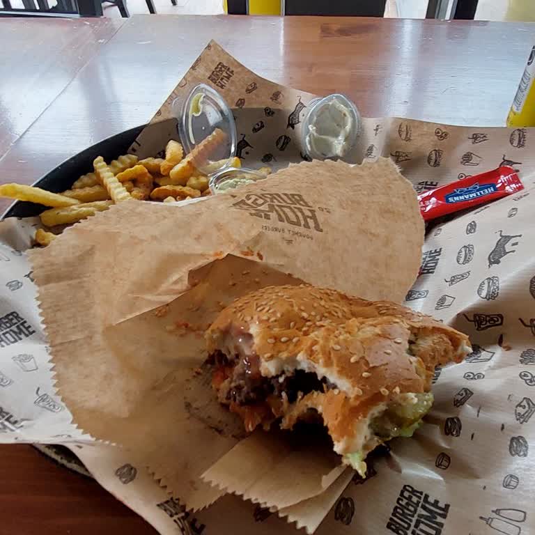 Burger Home M1 Tepe Adana Şubesinde Kötü Ürün Ve Hizmet Deneyimi