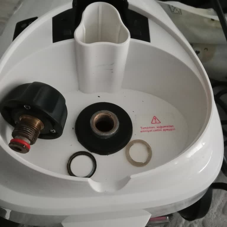 Buharlı Temizleyicide Su Taşması Ve Yedek Parça Sorunu Yaşadım