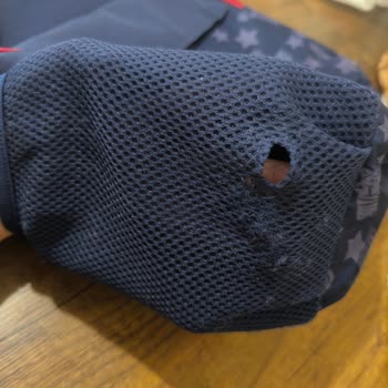 Kısa Sürede Yırtılan Okul Çantasına Çözüm Bekliyorum