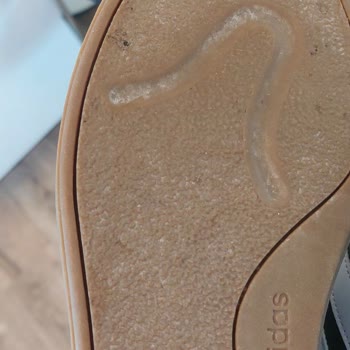 Kullanılmış Ve Deforme Ayakkabı Gönderildi, Mağduriyetimin Giderilmesini İstiyorum