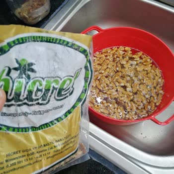 Kurtlanmış Ceviz İçine Yetersiz Ve Saygısız Müşteri Hizmeti