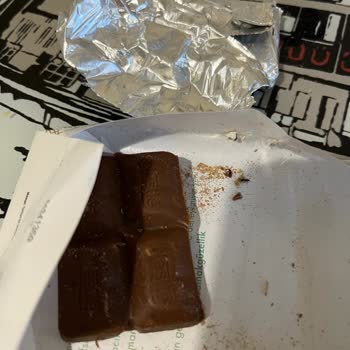 Nestle Fıstıklı Damak Çikolatadan Kurt Ve Böcek Çıkması, Müşteri Hizmetlerinde İlgisizlik