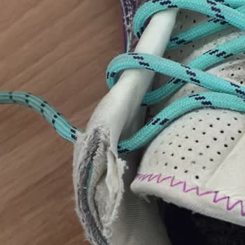 Kısa Sürede Yırtılan Nike Ayakkabılar Ve Fatura Mağduriyeti