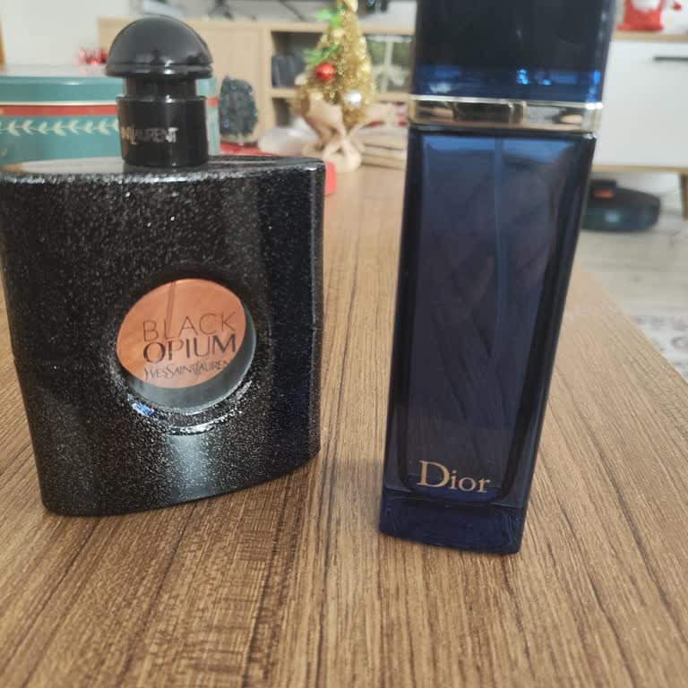 Elisa Parfumeri Ödediğim Ücretin Tamamının İadesini Talep Ediyorum