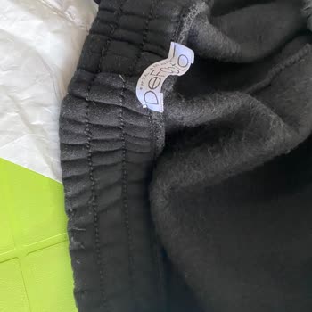 DeFacto Eşofman Takımı Hayal Kırıklığına Uğrattı