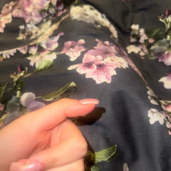 Gis Nail Bar’da Kalın, Kullanılamaz Tırnaklar Ve İade Reddi!