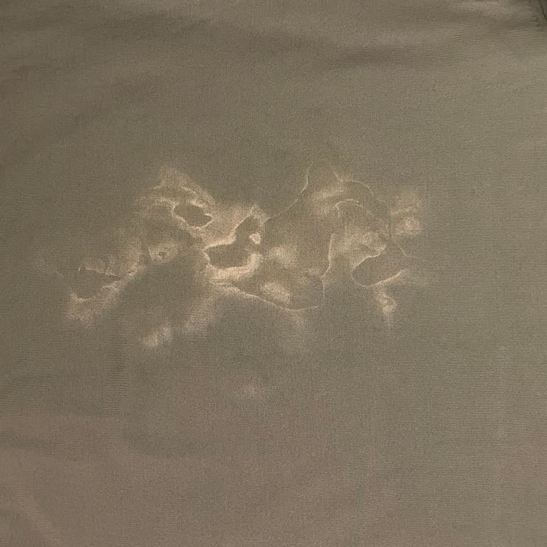 Vanish Kosla Oxi Action Ürünü Kazağımı Yakarak Kullanılamaz Hale Getirdi