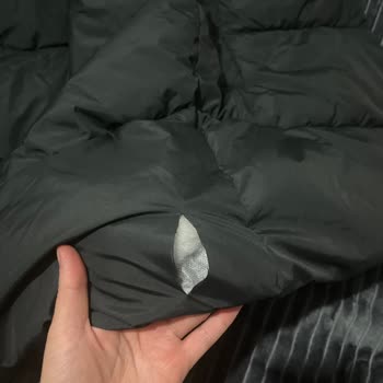 FLO Ayakkabı Yırtık Mont Satıldı, İade Ve Değişim Sunulmadı