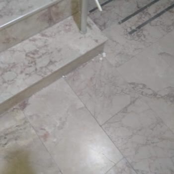 Türk Telekom Apartmanda Düzensiz Ve Kirli Fiber Kablo Çekimi Sonrası Mağduriyet