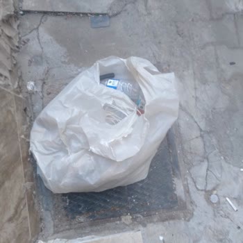 Türk Telekom Apartmanda Düzensiz Ve Kirli Fiber Kablo Çekimi Sonrası Mağduriyet