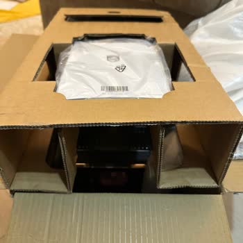 Vatan Bilgisayar'dan Kırık Kutulu Espresso Makinesi Değişimi Talebi