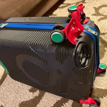 Kalite Sorunu: Valizim İkinci Kullanımda Tekerlekleri Koptu, Garanti Reddi