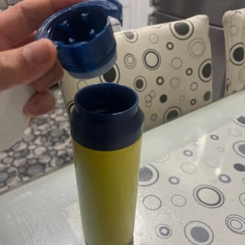 Karaca Termosunun Koruyucu Parçası Ayrıldı, Kapağı Kırıldı, Değişim Talebi