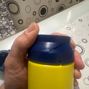 Karaca Termosunun Koruyucu Parçası Ayrıldı, Kapağı Kırıldı, Değişim Talebi