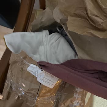 Compra en Lefties llega dañada y tarde, mala experiencia de envío