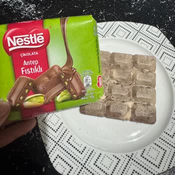 Renk Bozukluğu Olan Antep Fıstıklı Çikolataya Değişim Talebi