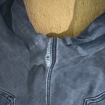 Mavi Marcus Pantolonunda Kısa Sürede Yırtılma Ve Değişim Talebi