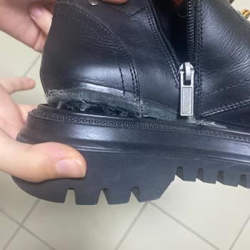 Garanti Verilen Su Geçirmez Botun Hatası Kabul Edilmedi