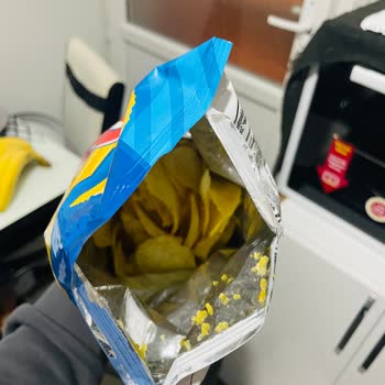 A101'de Satın Alınan Lays Ruffles Cips Paketi Nemli Ve Bayat, Tazelik Sorunu